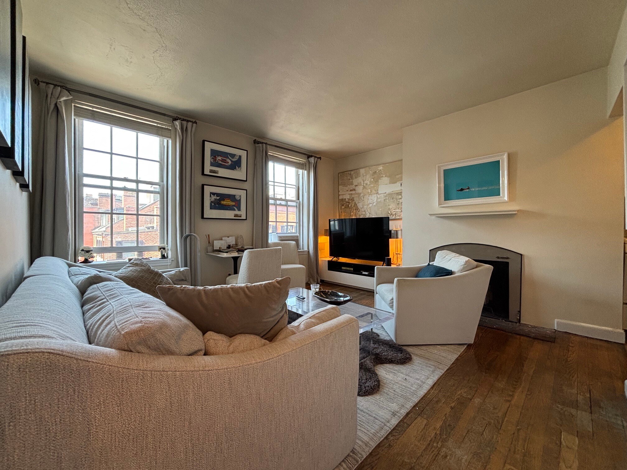 Building Photo - 17 Joy St