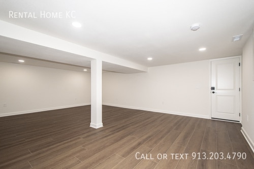Building Photo - 8400 W 93rd St