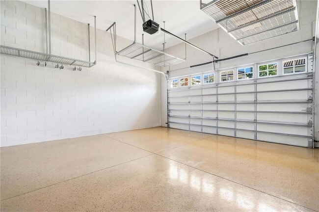 Building Photo - 8449 Via Vittoria Way