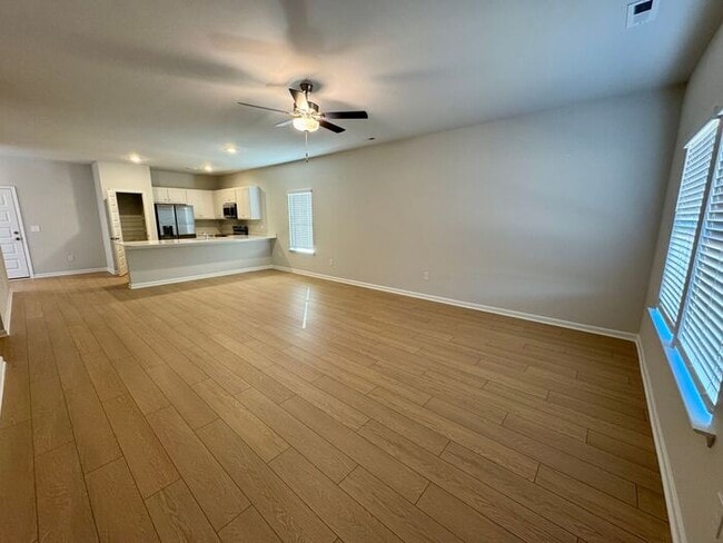 Building Photo - MOVE IN SPECIAL-FENCED YARD-NEW CONSTRUCTION