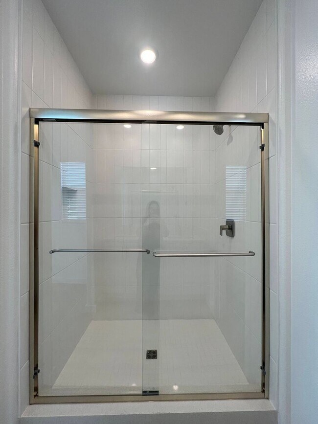 Building Photo - Brand New 4 Bed / 3.5 Bath Single-Family Home – Modern, Spacious & Energy Efficient