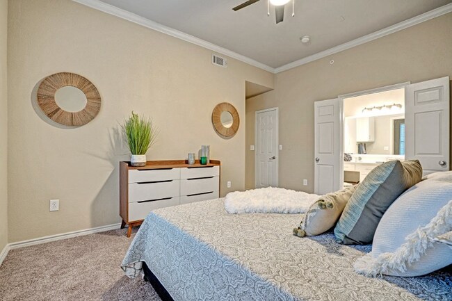 Building Photo - 9010 N FM 620