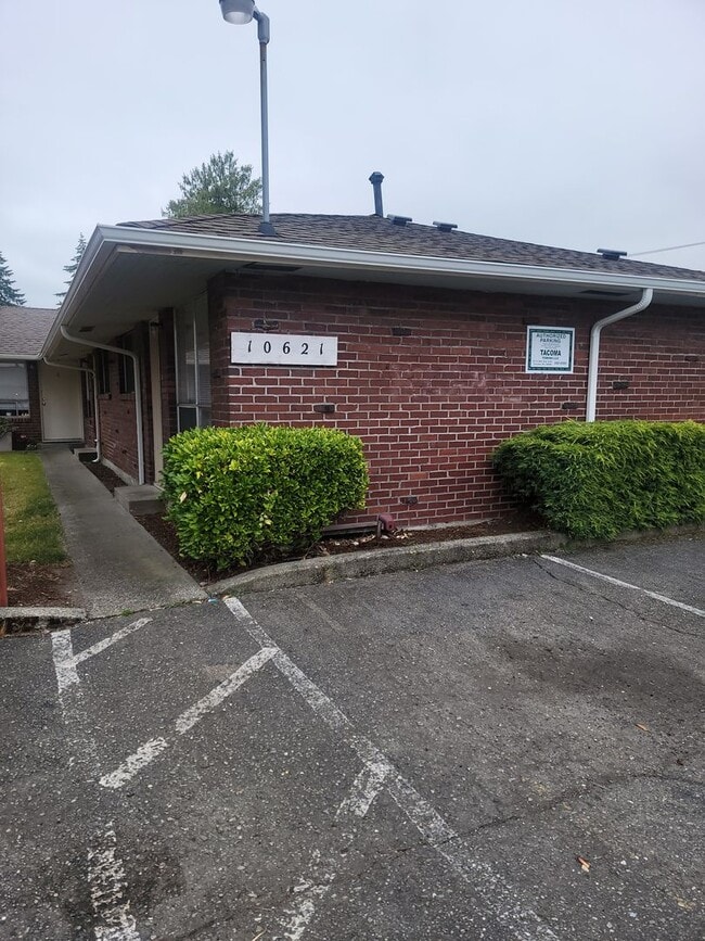 Building Photo - 10621 47th Ave SW