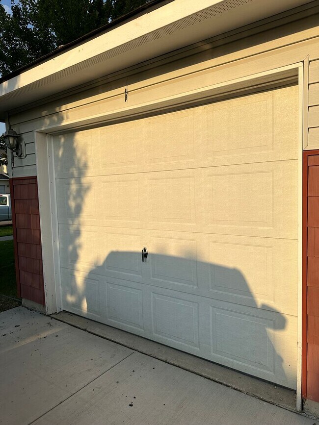 Building Photo - 6438 Trestle