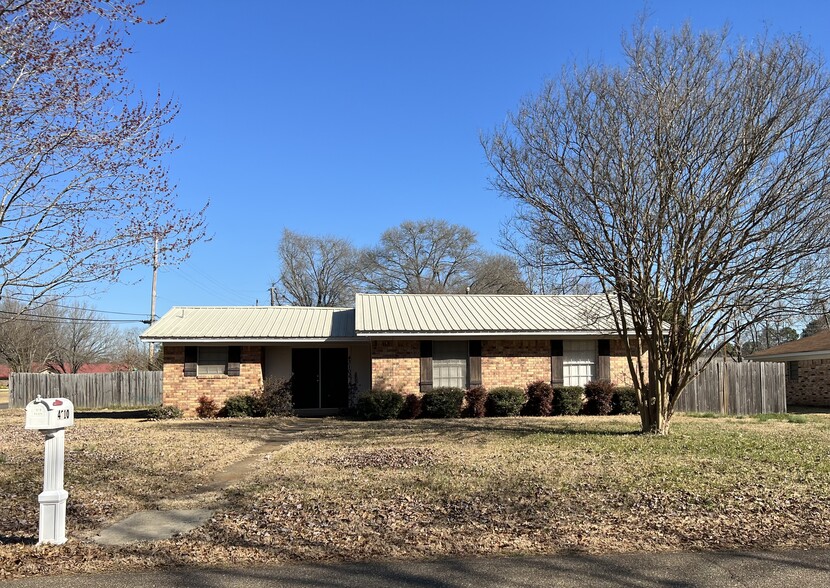Building Photo - 4310 Idalou Dr