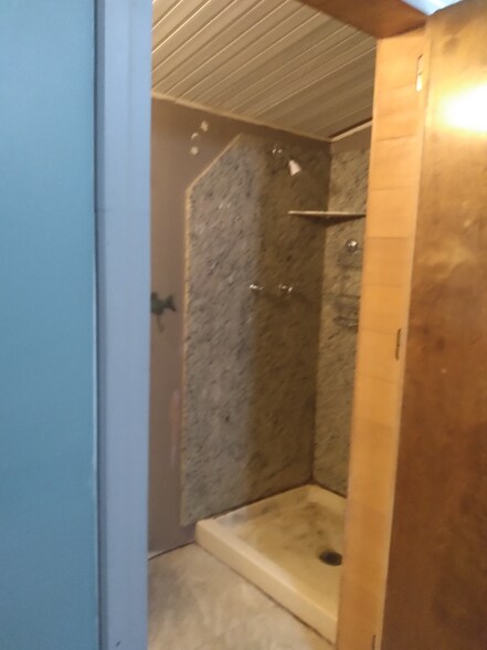 Building Photo - 617 Lafayette St