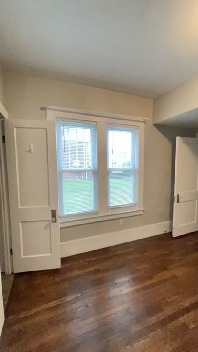 Building Photo - 7426 Dunedin St