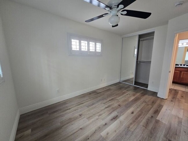 Building Photo - 1 BD / 1 BTH Home on Hornblend with Parking in Pacific Beach San Diego