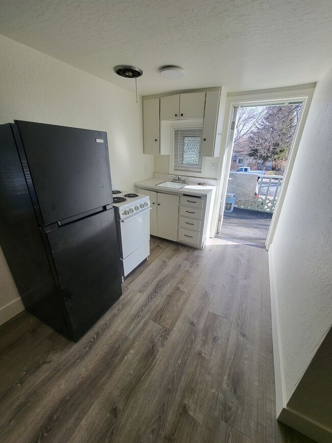 Building Photo - HAR0204-208-208 1/2>**