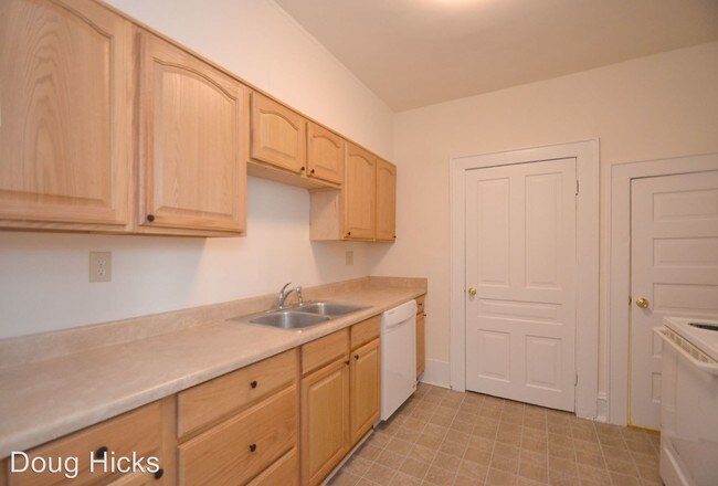 Building Photo - 3 br, 1 bath House - 1517 Pegram Street