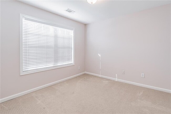 Building Photo - 2849 Suttonwood Way NE