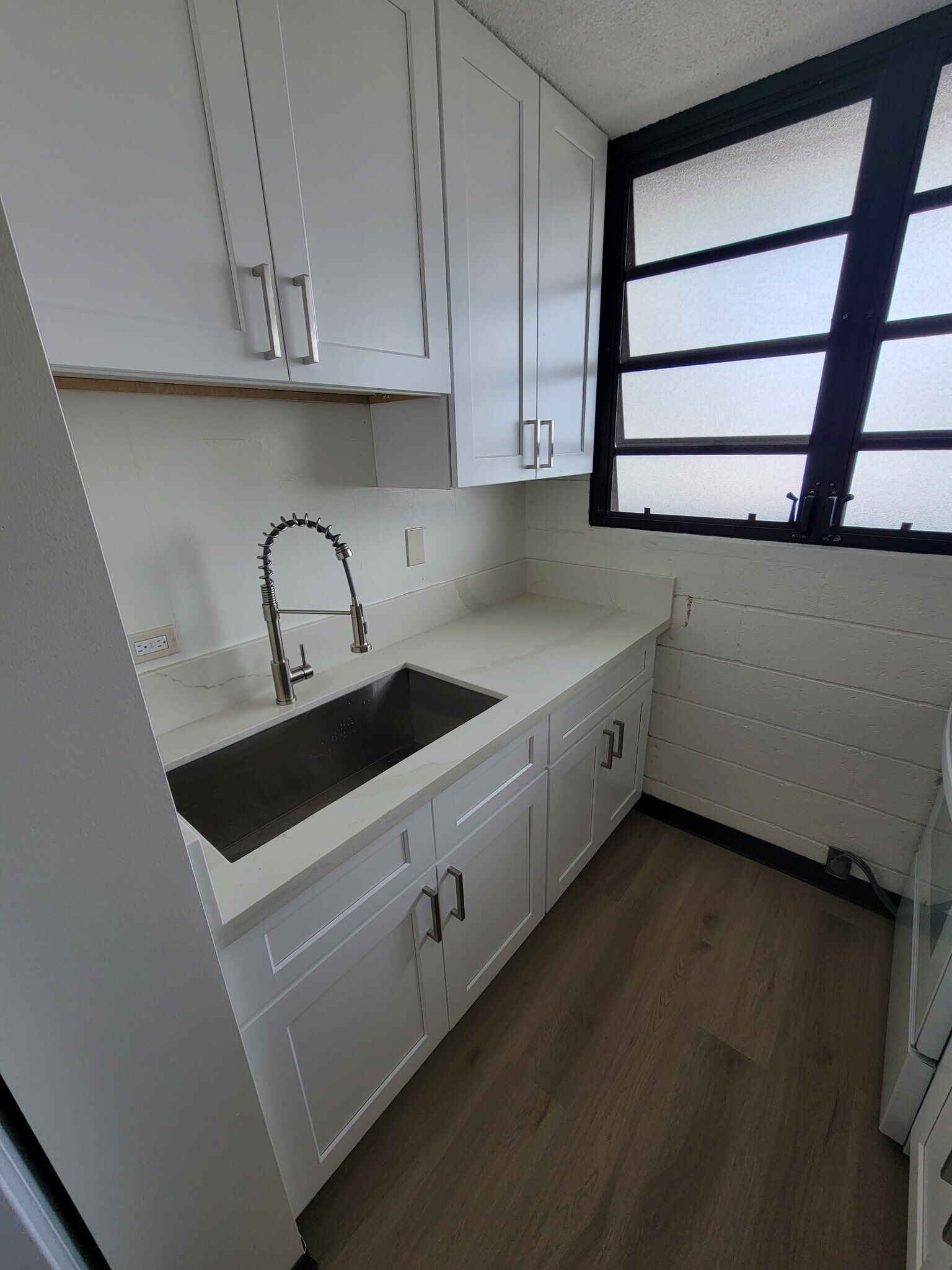 Building Photo - 3175 Waialae Ave