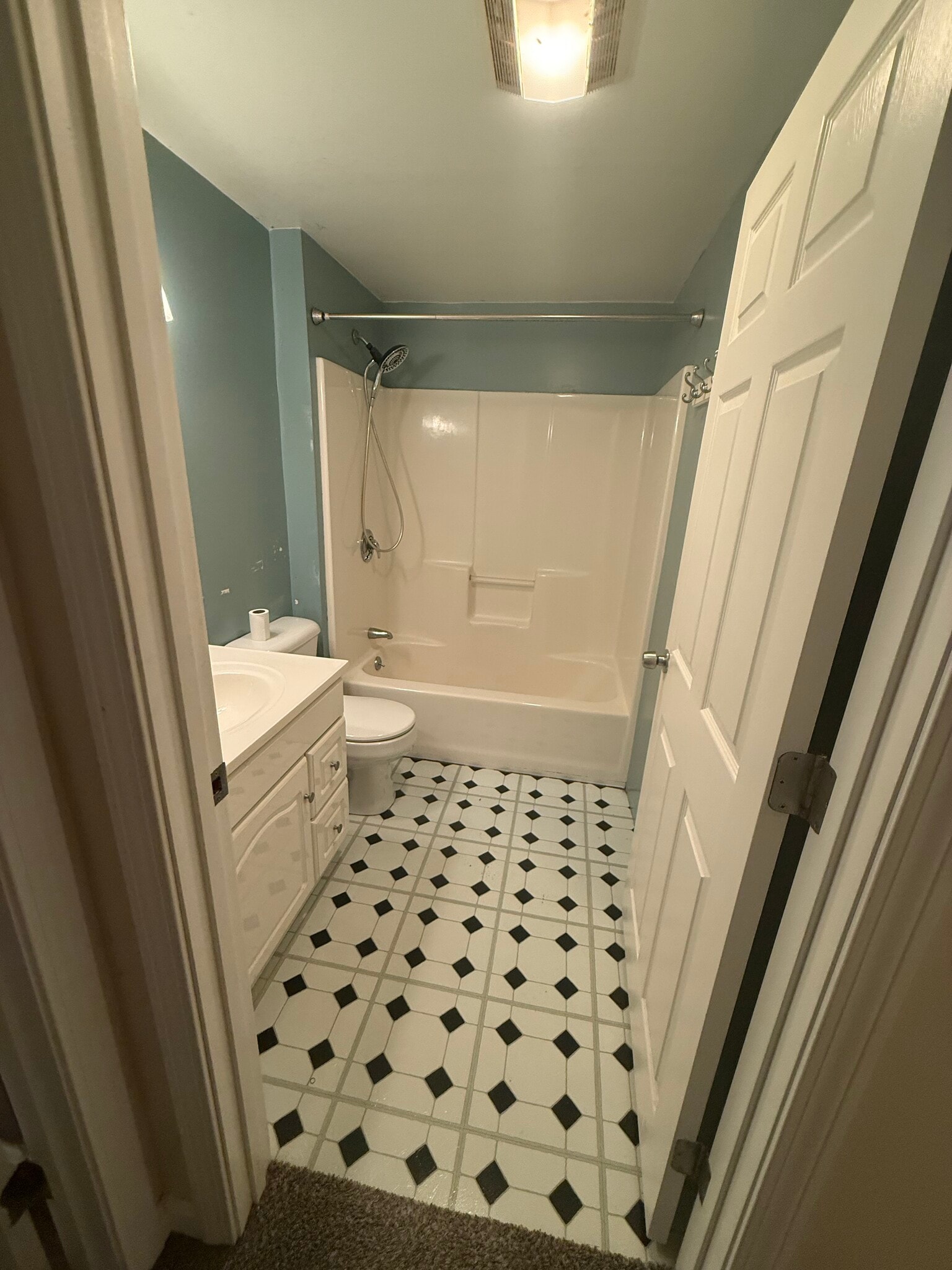 Upstairs bathroom - 36 N Main St