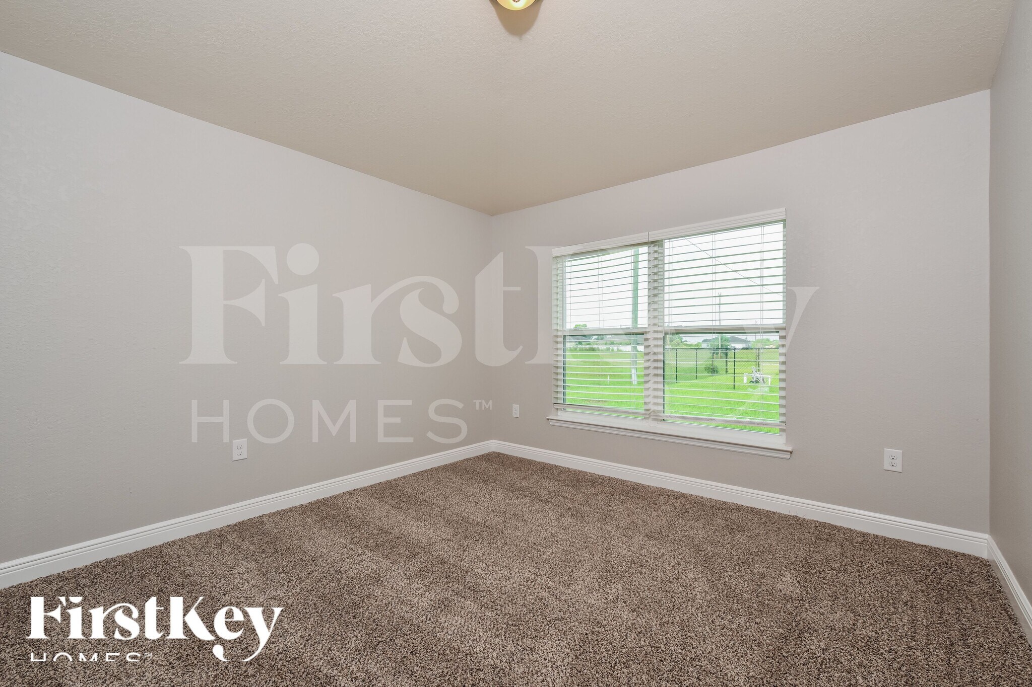 Building Photo - 2716 NW 3rd Ave