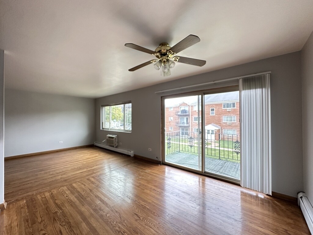 Building Photo - 1639 Oakwood Ave