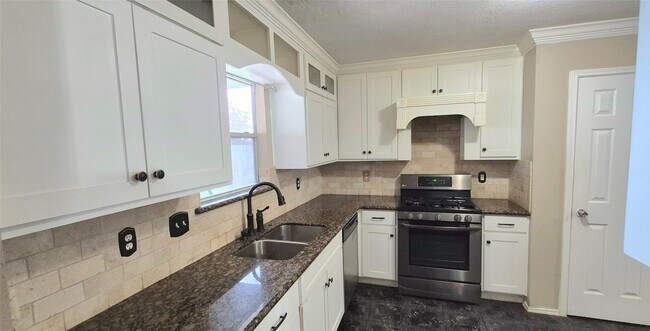 Building Photo - 17518 Wild Willow Ln