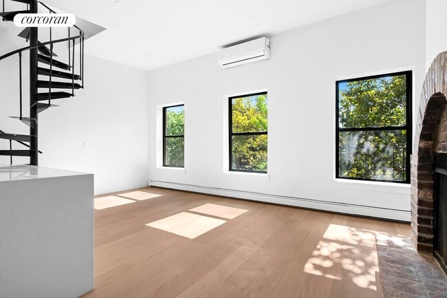 Building Photo - 119 Wyckoff St