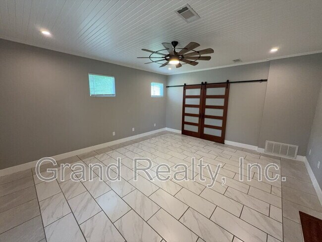 Building Photo - 6709 US-90