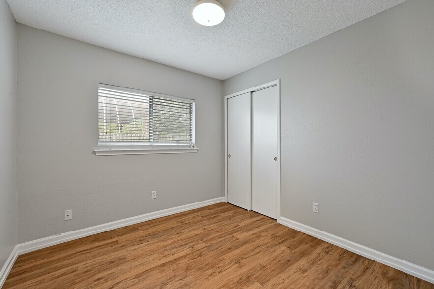 Building Photo - 4712 Velasco Plz