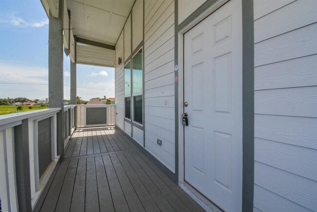 Building Photo - 5018 Avenue M 1/2
