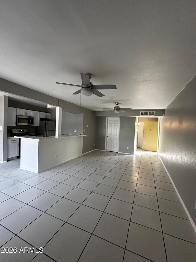 Building Photo - 1701 W Tuckey Ln