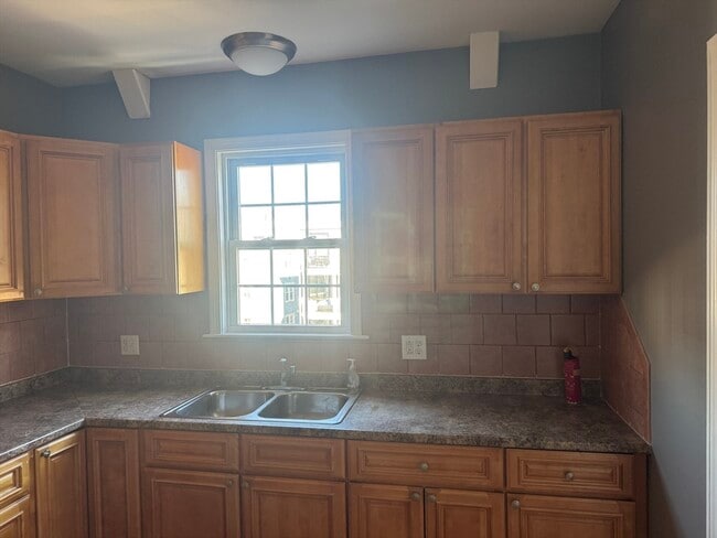 Building Photo - 1122-1124 Dorchester Ave