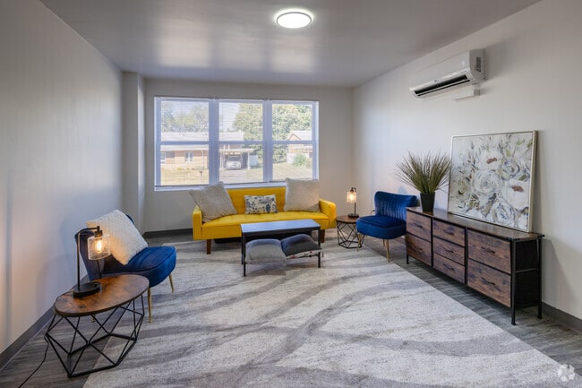 2BR, 1BA - 765SF - Model - Living Room - West Liberty Point