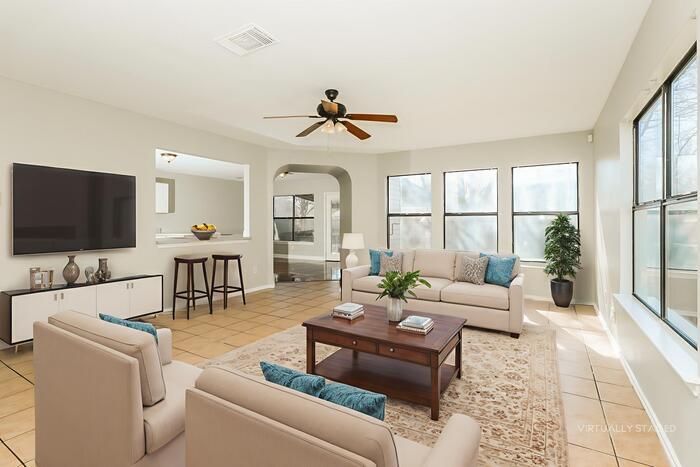 Building Photo - 9642 Green Plain Dr