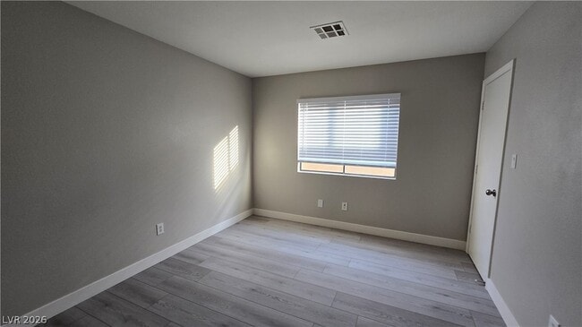 Building Photo - 1614 White Skies Ct