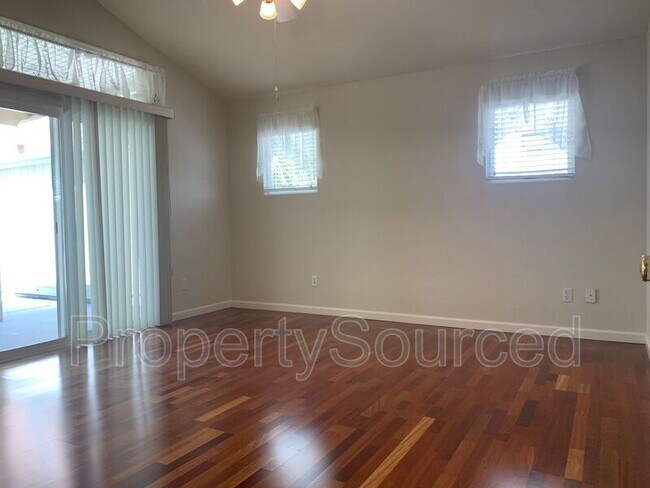 Building Photo - 857 Tannehill Dr