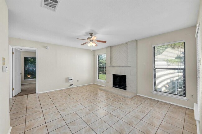 Building Photo - 10616 Mellow Ln