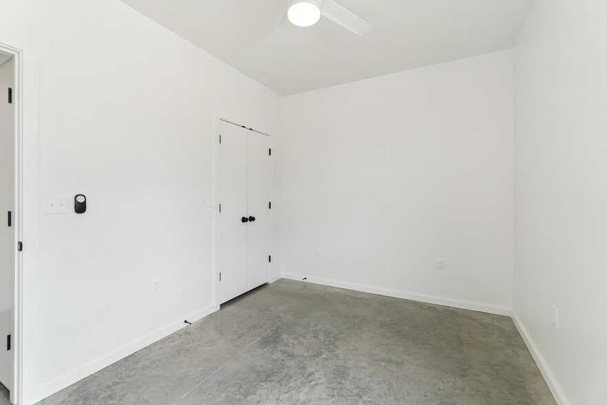 Building Photo - Blackwelder