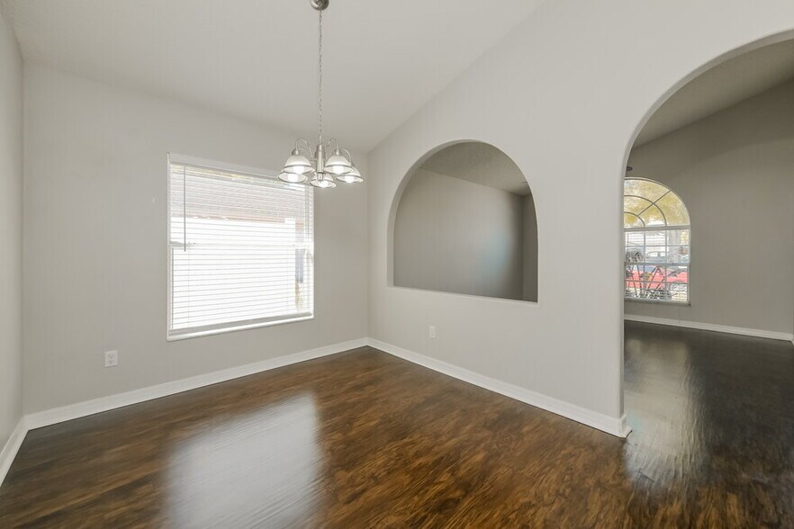 Building Photo - 16444 Coopers Hawk Ave