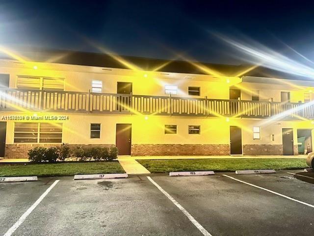 Primary Photo - 4169 SW 67th Ave