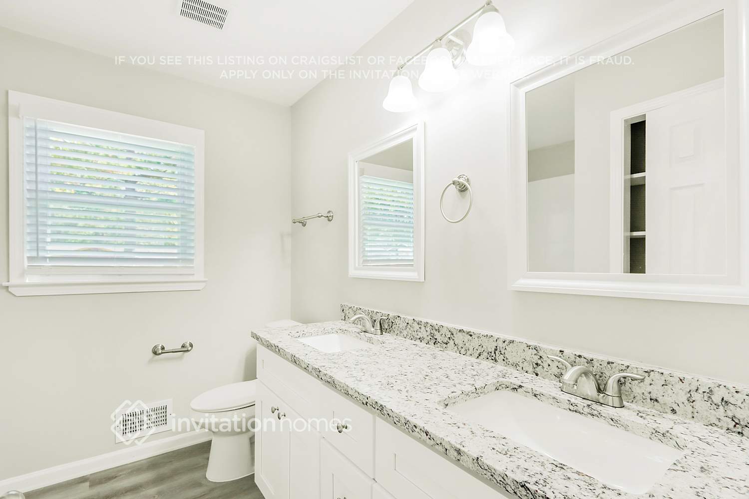 Building Photo - 808 Parkstone Dr