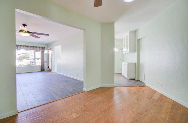 Building Photo - 1301 W Mulberry Dr