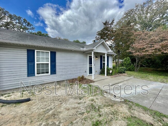 Building Photo - 3721 Betts Dr