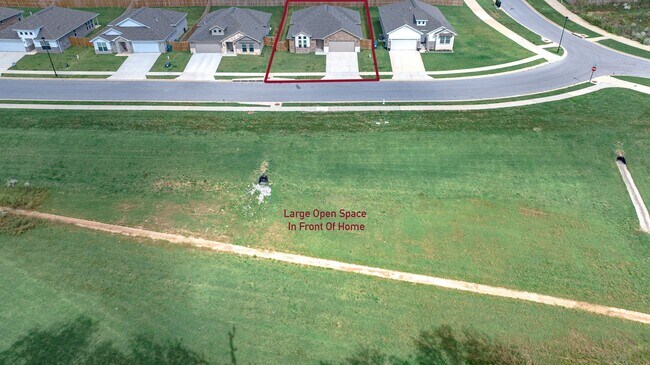 Building Photo - Brand New Home Waiting For you!