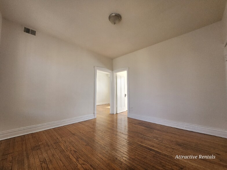 Building Photo - 1158 S Mason Ave