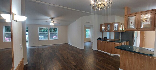 Building Photo - 6740 Greystone Ln