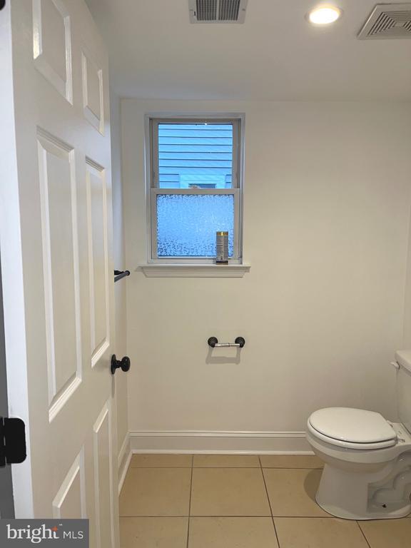 Building Photo - 1324 N Hancock St