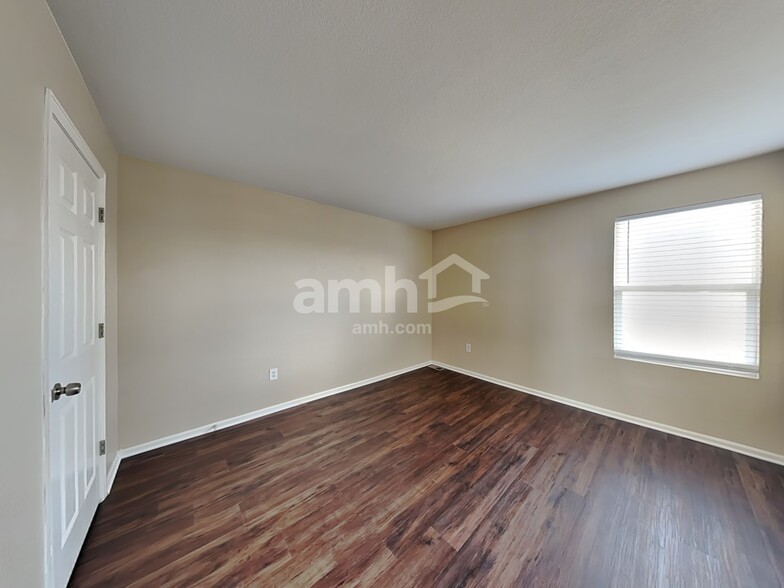 Building Photo - 6625 Fonder Dr