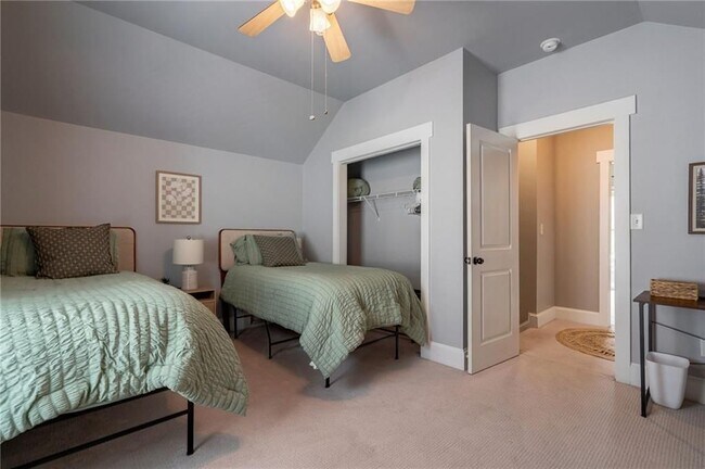 Building Photo - 3405 Fortner St