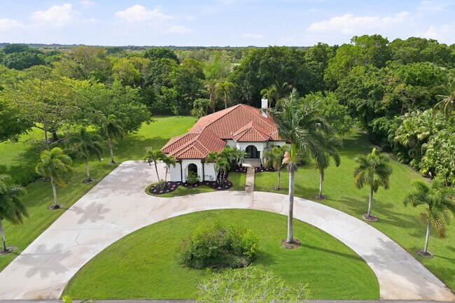 Building Photo - 8717 Estate Dr