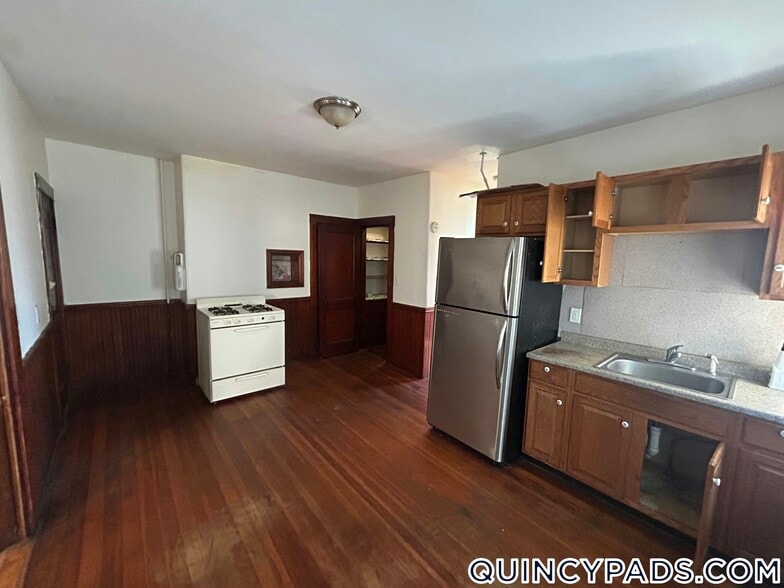 Building Photo - 36 Summer St