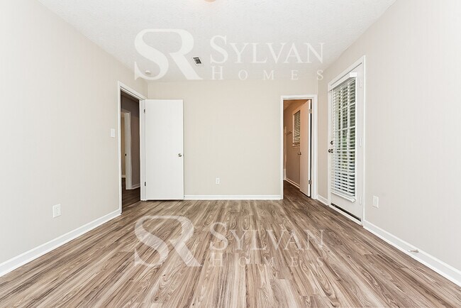 Building Photo - Welcome to your new Ellenwood haven!