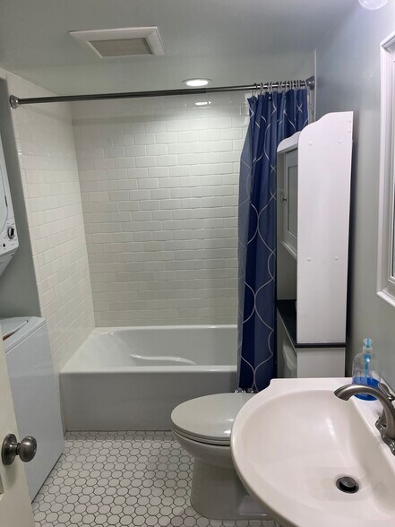 Building Photo - 3622 37th Ave S