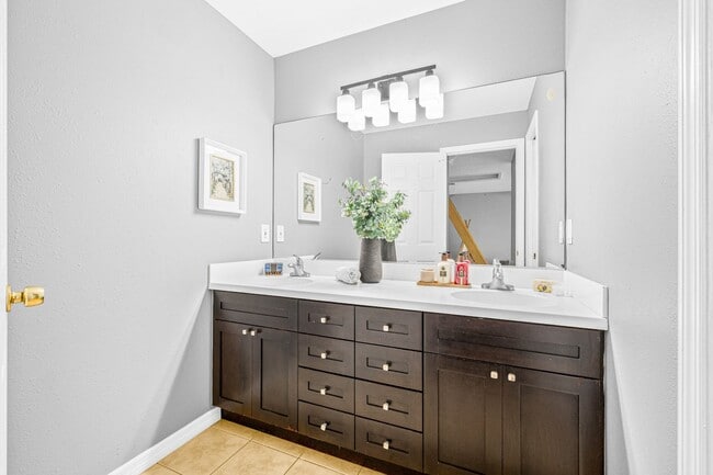 Building Photo - 106 OSE Rentals LLC