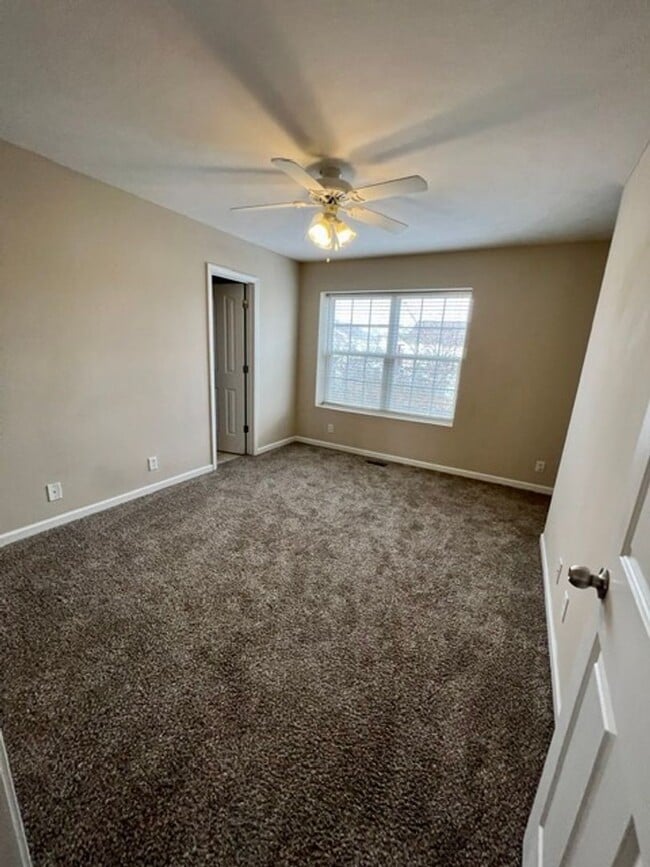 Building Photo - *END UNIT* 2 Bed, 2.5 Bath Townhome in The Cottages at Indian Park