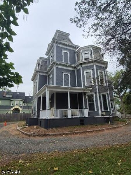 Building Photo - 810 Old York Rd